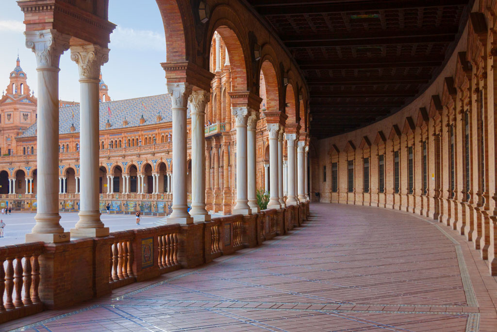 Plaza de España Sevilla columnas